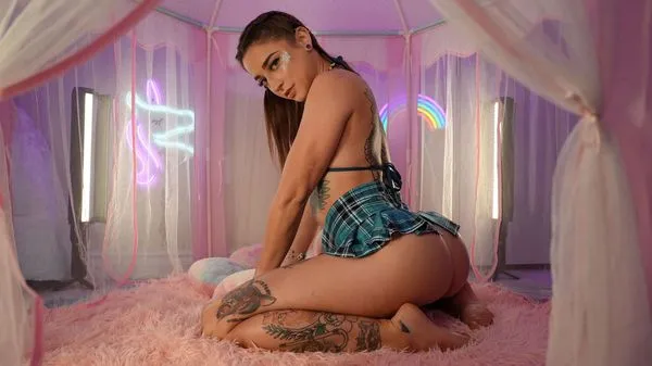 [Inserted] Sadie Schafer – Sadie’s Playful Pussy Party